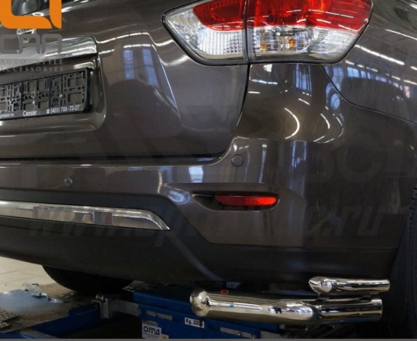 Nissan Pathfinder (14–) Защита заднего бампера уголки d 76/42 мм, нерж.