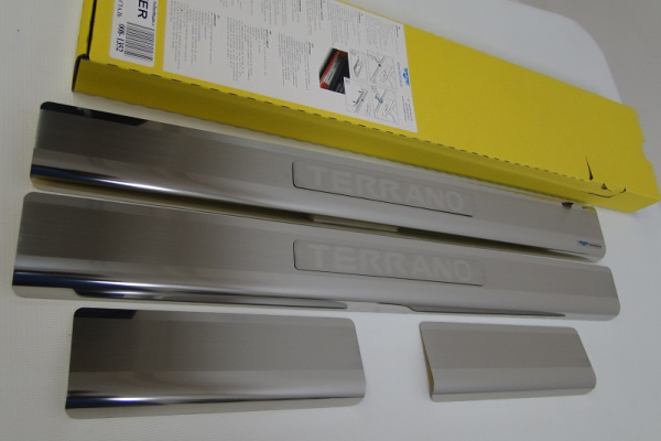 Накладки на внутренние пороги с надписью, нерж. сталь, 4 шт. Alu-Frost 08-1352 для RENAULT Duster