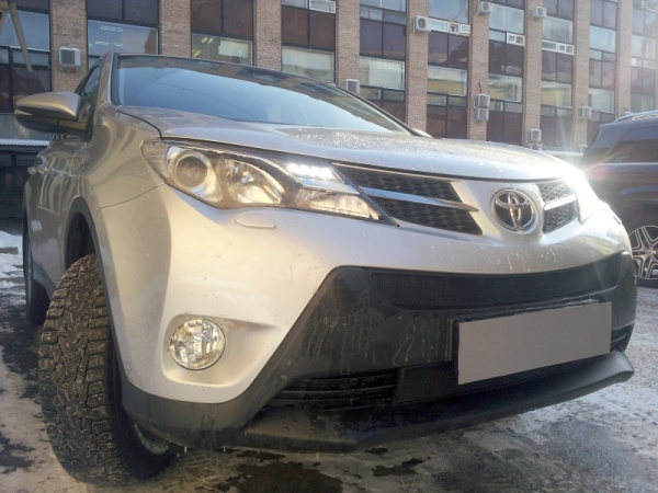 Toyota RAV4 (13–14) Защита радиатора, чёрная, низ (Стандарт)