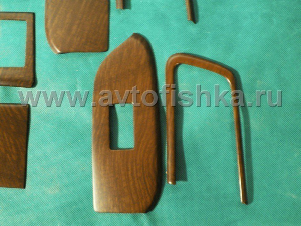 Toyota Land Cruiser Prado 150 (10-) накладки под дерево в салоне автомобиля, комплект 13 предметов