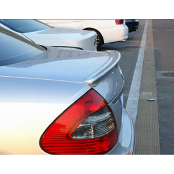 Накладка E 63 AMG на багажник E-Class W211