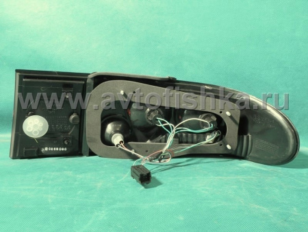 Mitsubishi Lancer (92-96) фонари задние красные, дизайн Altezza, комплект лев.+прав.