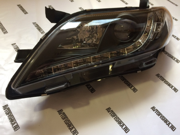 Toyota Camry V40 (2006-2009) тюнинговые передние черные фары со светодиодной подсветкой DRL, комплект 2 шт.