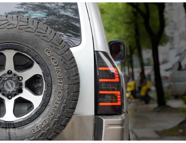 Mitsubishi Pajero 3 (1999-2006) фонари задние светодиодные LED стоп-сигналы тонированные