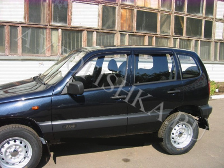 Дефлекторы боковых окон 4 части темные BREEZE Chevrolet Niva 2002-