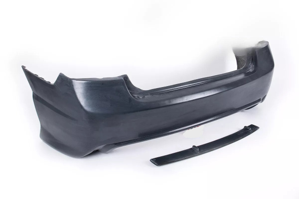 Задний бампер Type R для Honda Civic 8 4D