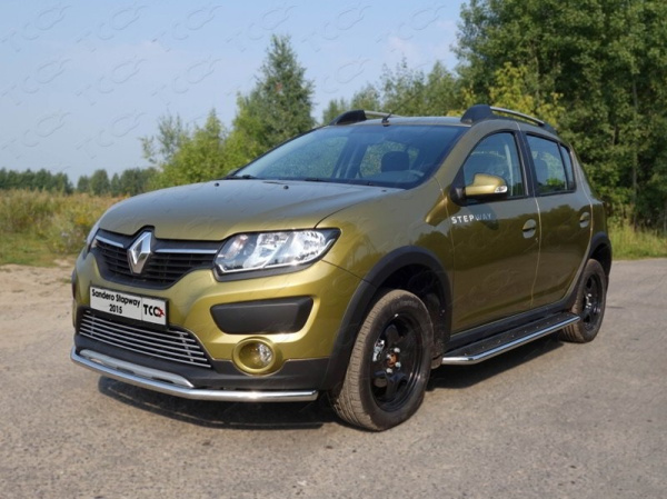 Renault Sandero (13–) Решетка радиатора нижняя 12 мм