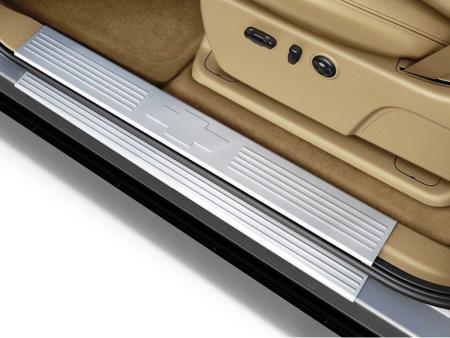 Chevrolet Tahoe (2007-2013) накладки на пороги передних и задних дверных проемов из нержавеющей стали, оригинал GM