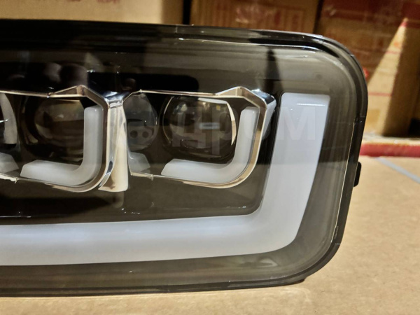 Toyota Land Cruiser 200 (2008-) передние противотуманные черные фары со светодиодной подсветкой DRL, комплект 2 шт.