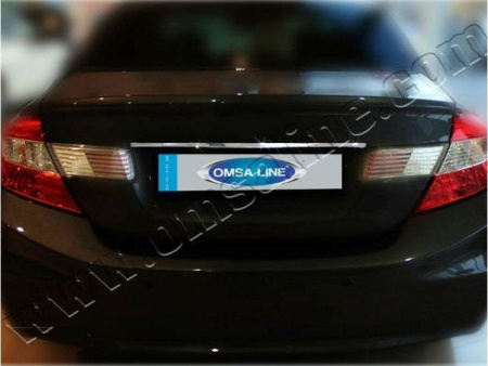 Honda Civic седан (2012-) накладка над номерным знаком крышки багажника, молдинг
