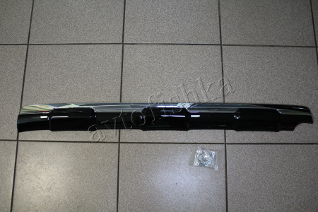 Toyota Land Cruiser Prado 150 (10-17) накладка на задний бампер (нижняя часть), черная с хромом