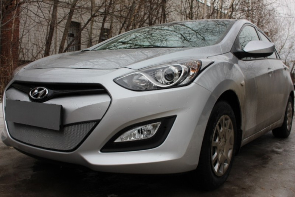 Hyundai i30 (12–15) Защита радиатора, хром