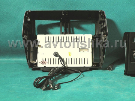 Toyota Prado 150 автомагнитола с GPS навигацией, штатное головное устройство с HD экраном 7 дюймов