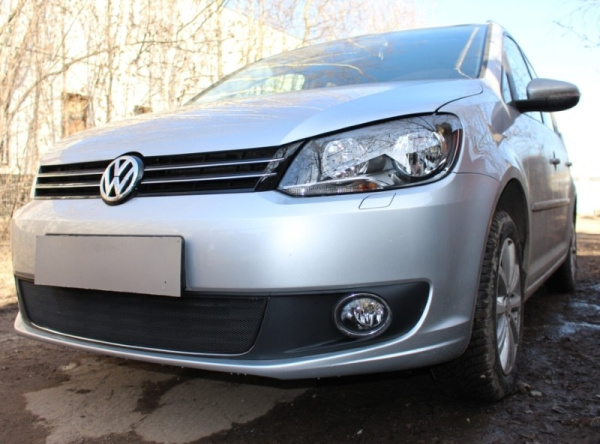 Volkswagen Touran (10–15) Защита радиатора, чёрная