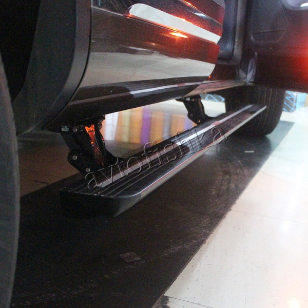 Volkswagen Touareg 2003-2010 штатные выезжающие электропороги автоматические