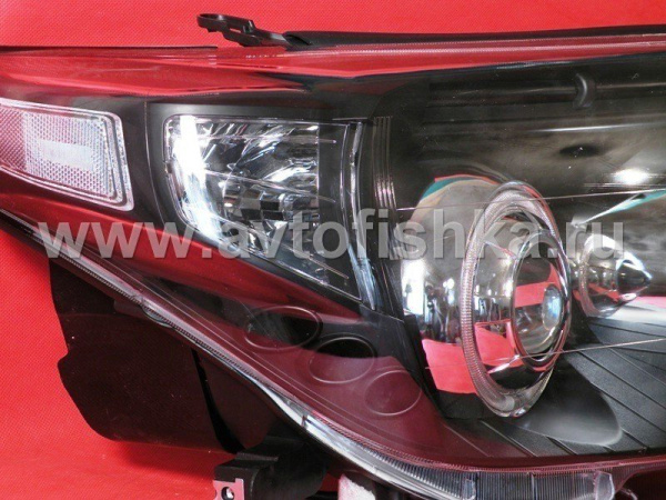 Toyota Land Cruiser 200 (08-) фары передние линзовые черные, со светящимися ободками, комплект 2 шт.