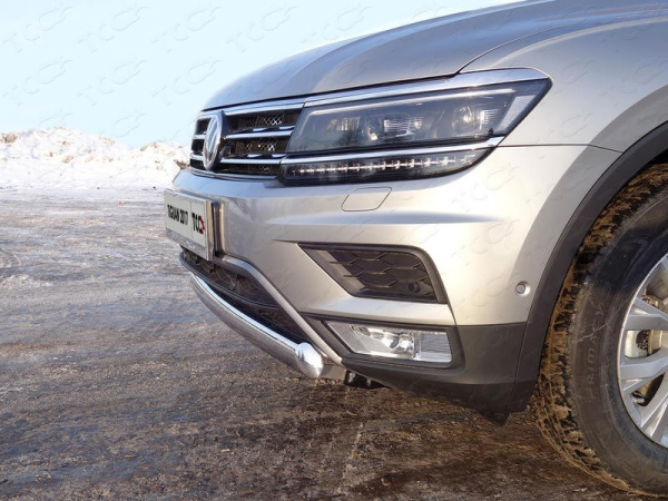Volkswagen Tiguan (17–) Защита передняя нижняя (овальная короткая) 75х42 мм (Пакет Offroad)