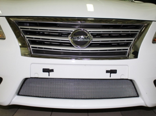 Nissan Sentra (14–16) Защита радиатора, хром