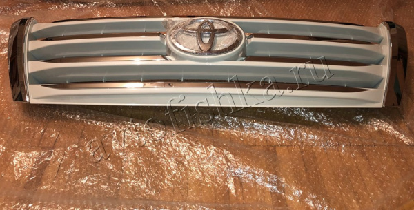 Toyota Land Cruiser Prado 150 (13-17) решетка радиатора белая в дизайне Lexus LX