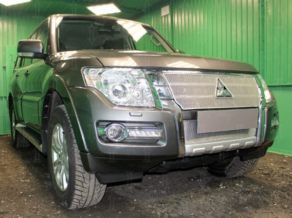 Mitsubishi Pajero (14–) Защита радиатора Premium, хром, верх