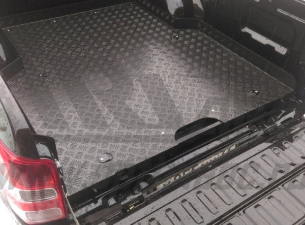 Mitsubishi L200 (15–) Платформа грузовая выкатная (двойная кабина, короткий кузов)