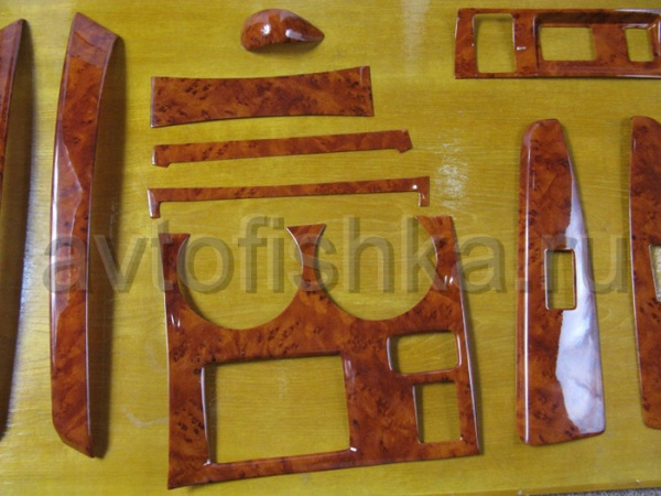 Toyota Highlander (2007-2012) декор салона под дерево вишня, комплект 15 предметов.