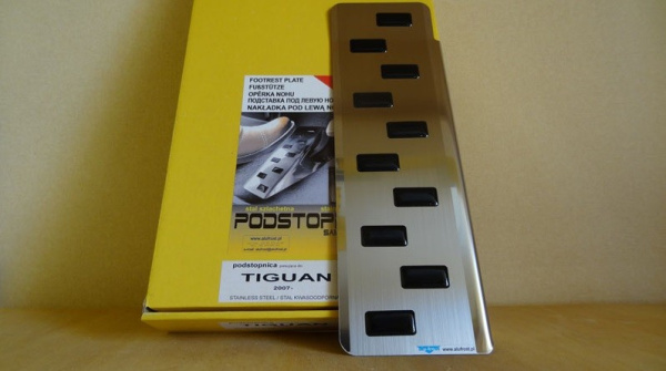 Накладка под левую ногу, нерж.сталь Alu-Frost 32-3967 для NISSAN X-Trail (T31)