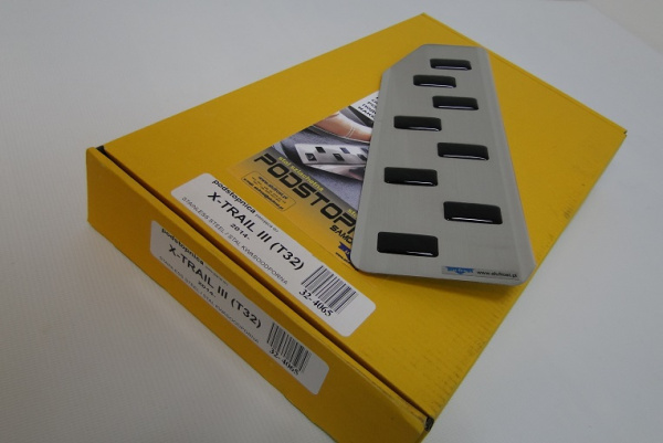 Накладка под левую ногу, нерж.сталь Alu-Frost 32-4065 для NISSAN X-Trail (T32)