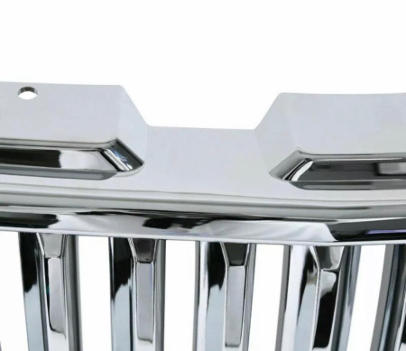 Chevrolet Tahoe, Suburban (99-06) решетка радиатора хромированная, вертикальный дизайн