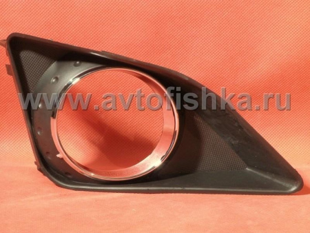 Toyota Corolla (06-) рамки противотуманных передних фар черные с хромированными кольцами, комплект 2 шт.