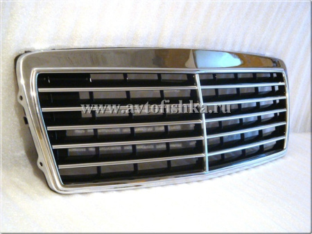 Mercedes E W210 (95-99) решетка радиатора черная, дизайн "Авангард".