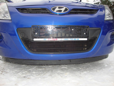 Hyundai i20 (09–12) Защита радиатора, чёрная