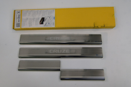 Chevrolet Cruze (08-) накладки на внутренние пороги, к-кт 4шт.