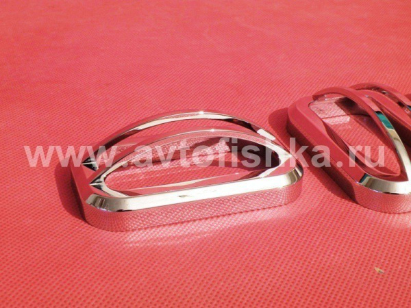 Hummer H2 (02-08) защитные решеточки на верхние средние габаритные фонари на крыше, алюминий, комплект 3 шт.