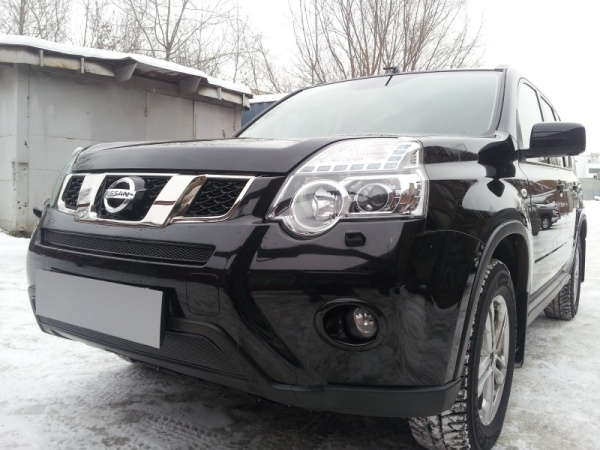 Nissan X-Trail (11–13) Защита радиатора Premium, чёрная, середина