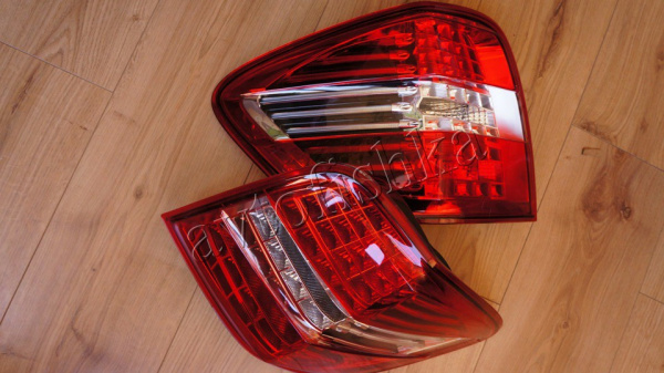 Mercedes W164 ML (08-11) фонари задние светодиодные красно-прозрачные ORIGINAL