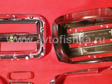 Toyota Land Cruiser 200 (08-) комплект хромированных накладок на передние фары, задние фонари, боковые зеркала