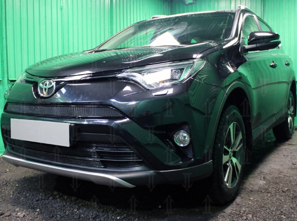 Toyota RAV4 (15–) Защита радиатора Premium, чёрная, низ (2 части)