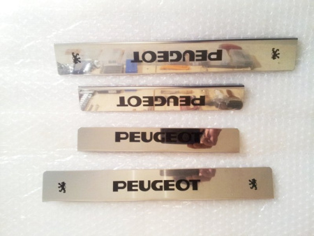 Peugeot 4007, 308, 308SW, 3008 (07-) накладки на пороги дверных проемов, из нержавеющей стали с надписью Peugeot, комплект 4 шт.