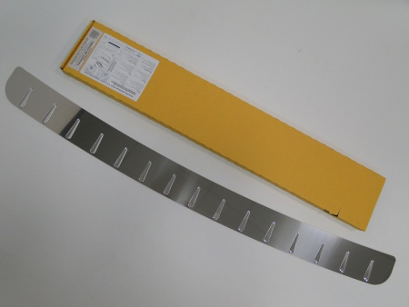 Volkswagen Passat B6 (05-) Combi накладка на задний бампер с силиконовыми вставками, к-кт 1шт.