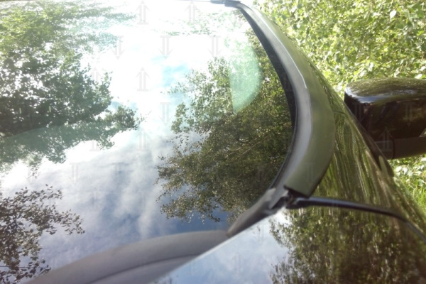 Ford Kuga (13–) Дефлектор лобового стекла