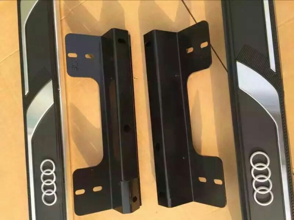 Audi Q7 (15–) Пороги OEM