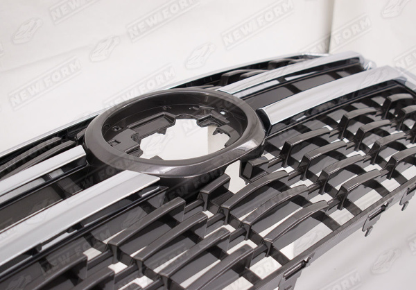 Toyota Land Cruiser LC 200 (2 рестайлинг) 2015 - н.в. Обвес Executive Lounge 2021 черный перламутр Toyota Land Cruiser 200 рестайлинг.