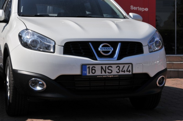 Nissan Qashqai (10–) Окантовка на противотуманные фонари, Abs хром, 2 части