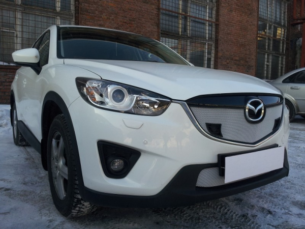 Mazda CX-5 (12–14) Защита радиатора, хром, верх (с парктроником)