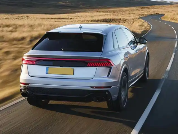 Карбоновый спойлер RSQ8 для Audi Q8 2019-2022