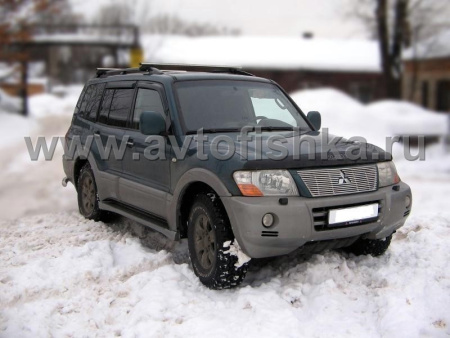 Mitsubishi Pajero 3 (03-06) накладка на решетку радиатора