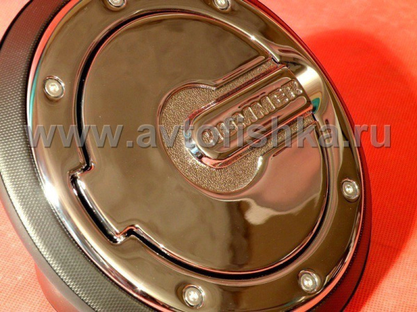 Hummer H3 (05-) корпус с хромированной крышкой лючка бензобака, с логотипом Hummer, оригинал GM