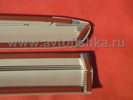 Toyota Land Cruiser Prado 150 (09-) накладки на двери, молдинги белые (040) с хромированными вставками, дизайн Lexus LX, комплект 4 шт.