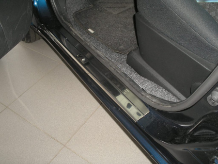 Nissan Note (05-) накладки на внутренние пороги, к-кт 4шт.